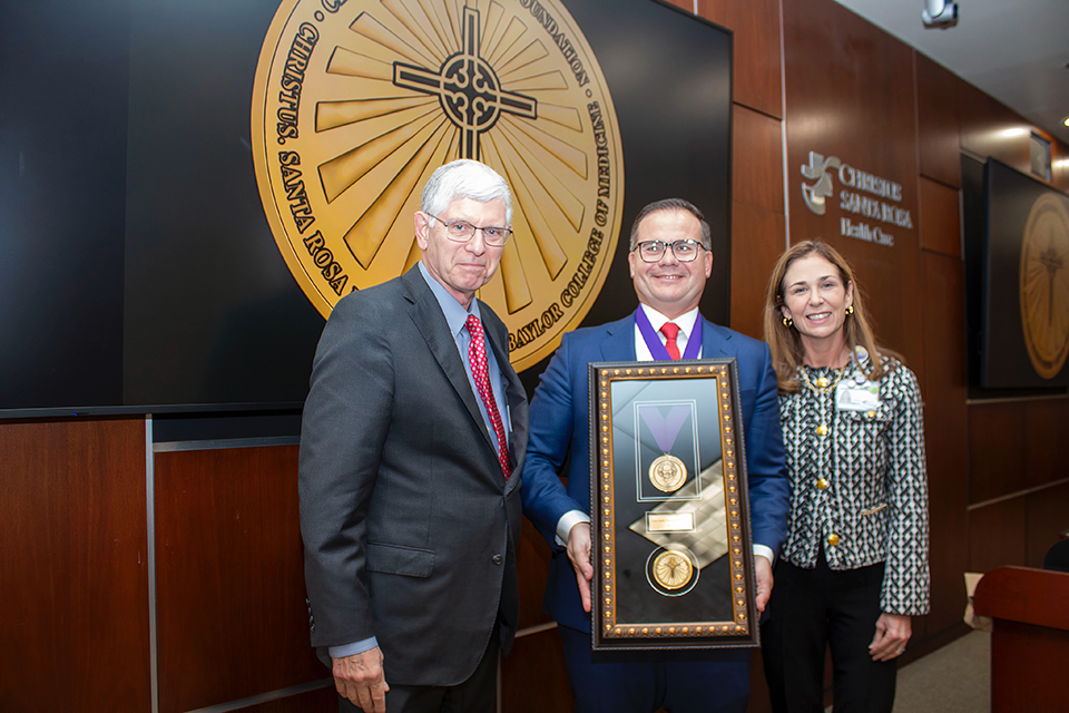 Dr. Victor Bautista-Hernandez   